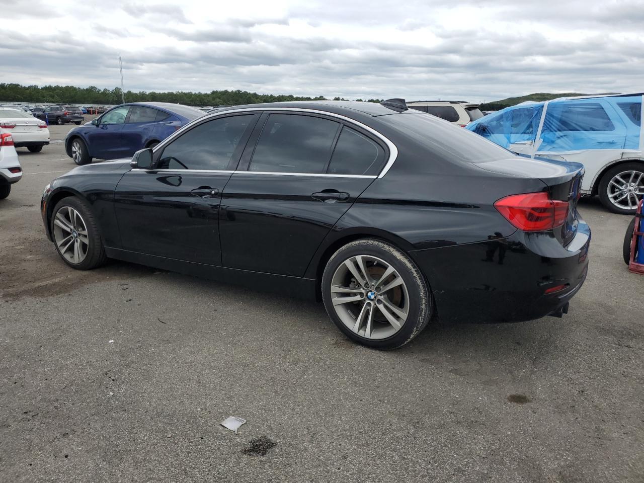2018 BMW 330 Xi - Фото 2