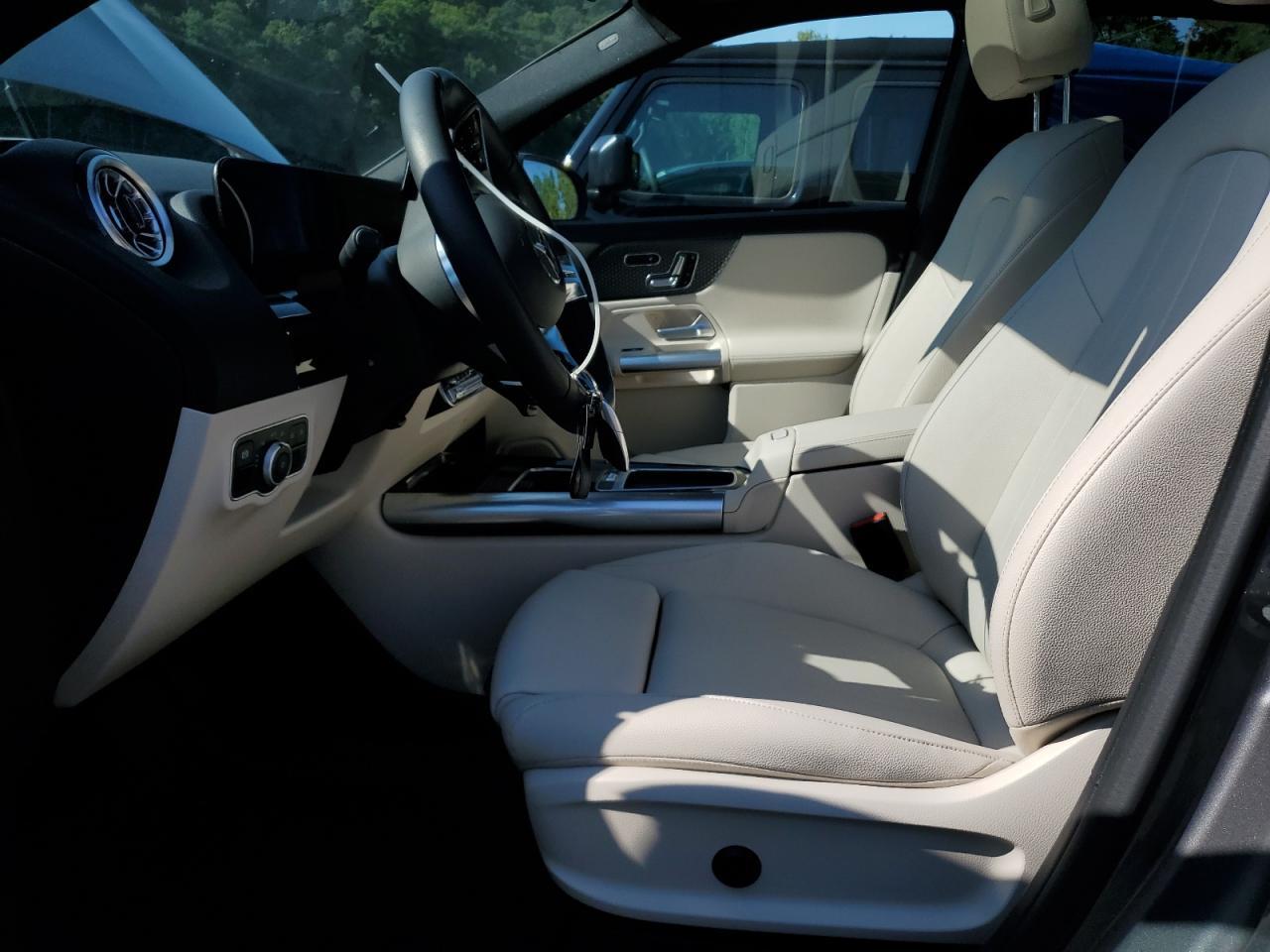 2025 Mercedes-Benz Gla 250 4Matic - Image 7