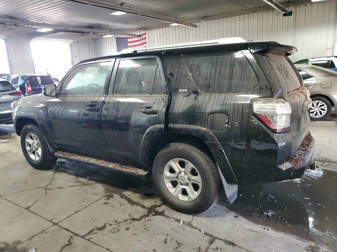 2014 Toyota 4Runner Sr5 - Image 2