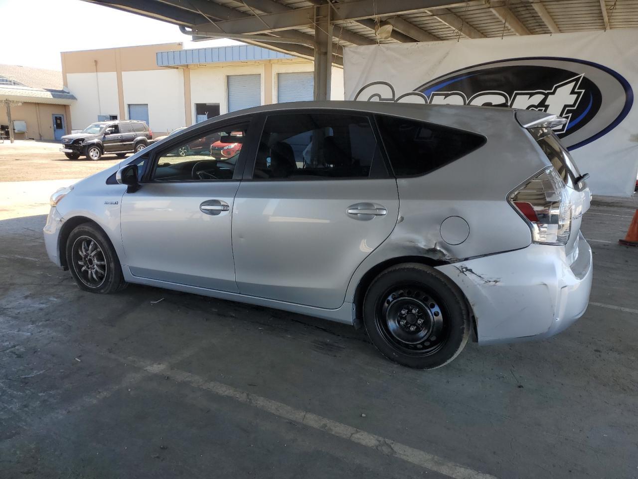 2012 Toyota Prius V - Фото 2