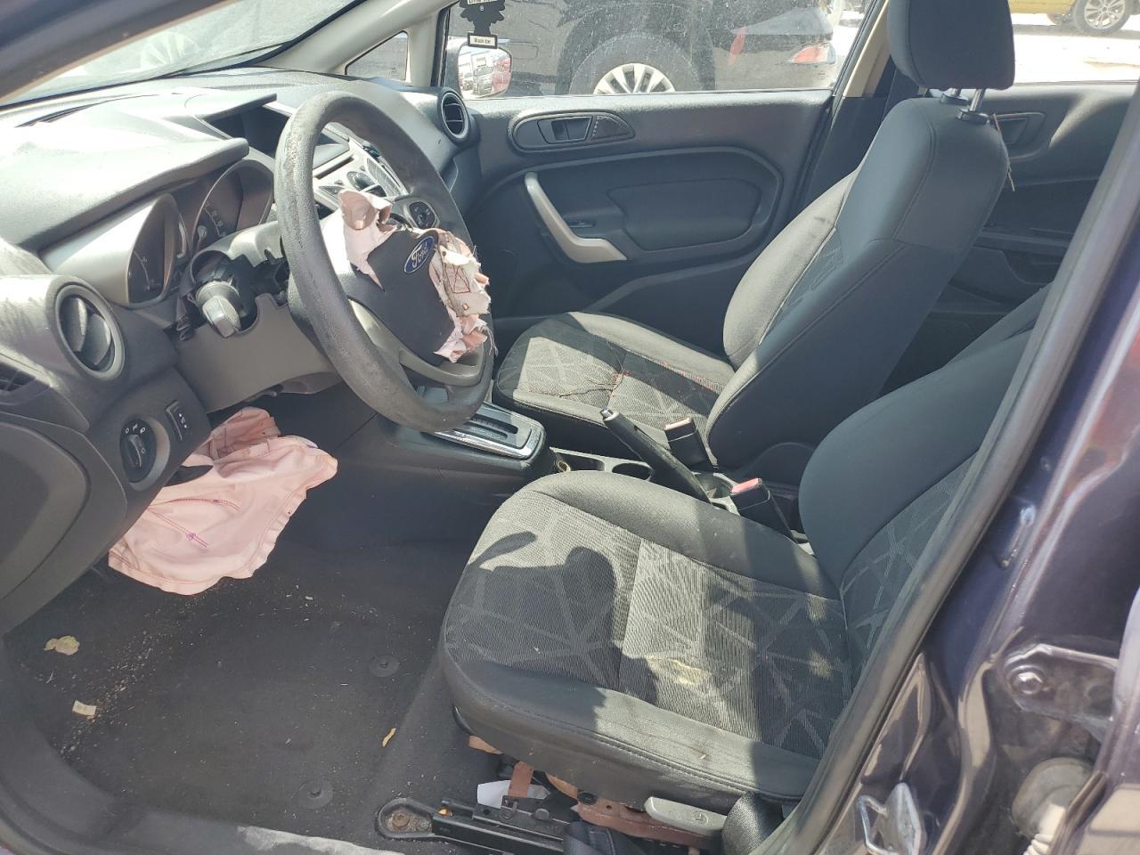 2013 Ford Fiesta Se - Фото 7