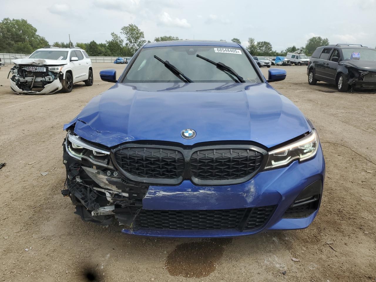 2019 BMW 330Xi - Фото 5