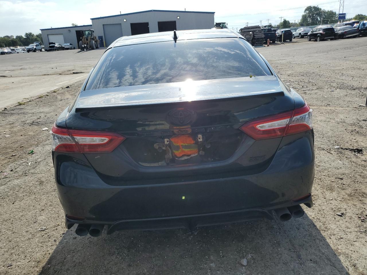 2020 Toyota Camry Xse - Фото 6