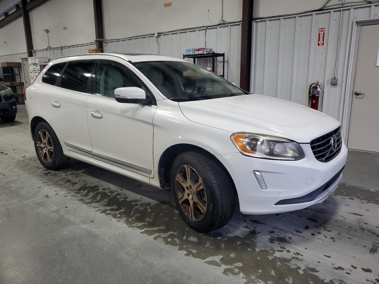 2014 Volvo Xc60 T6 - Image 4