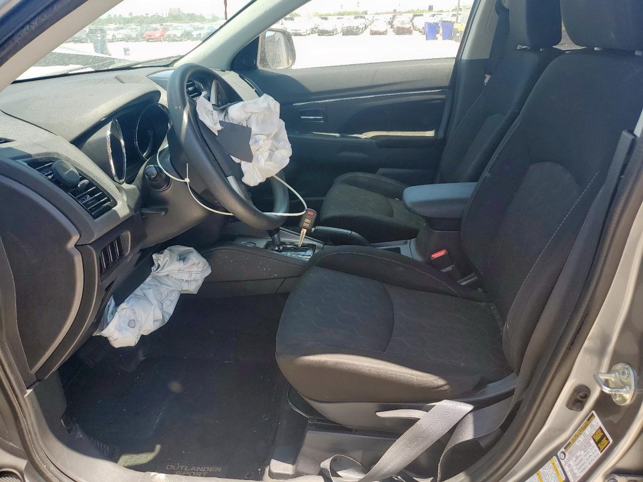 2020 Mitsubishi Outlander Sport Es - Image 7