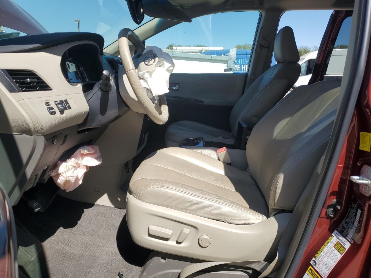 2011 Toyota Sienna Xle - Фото 7