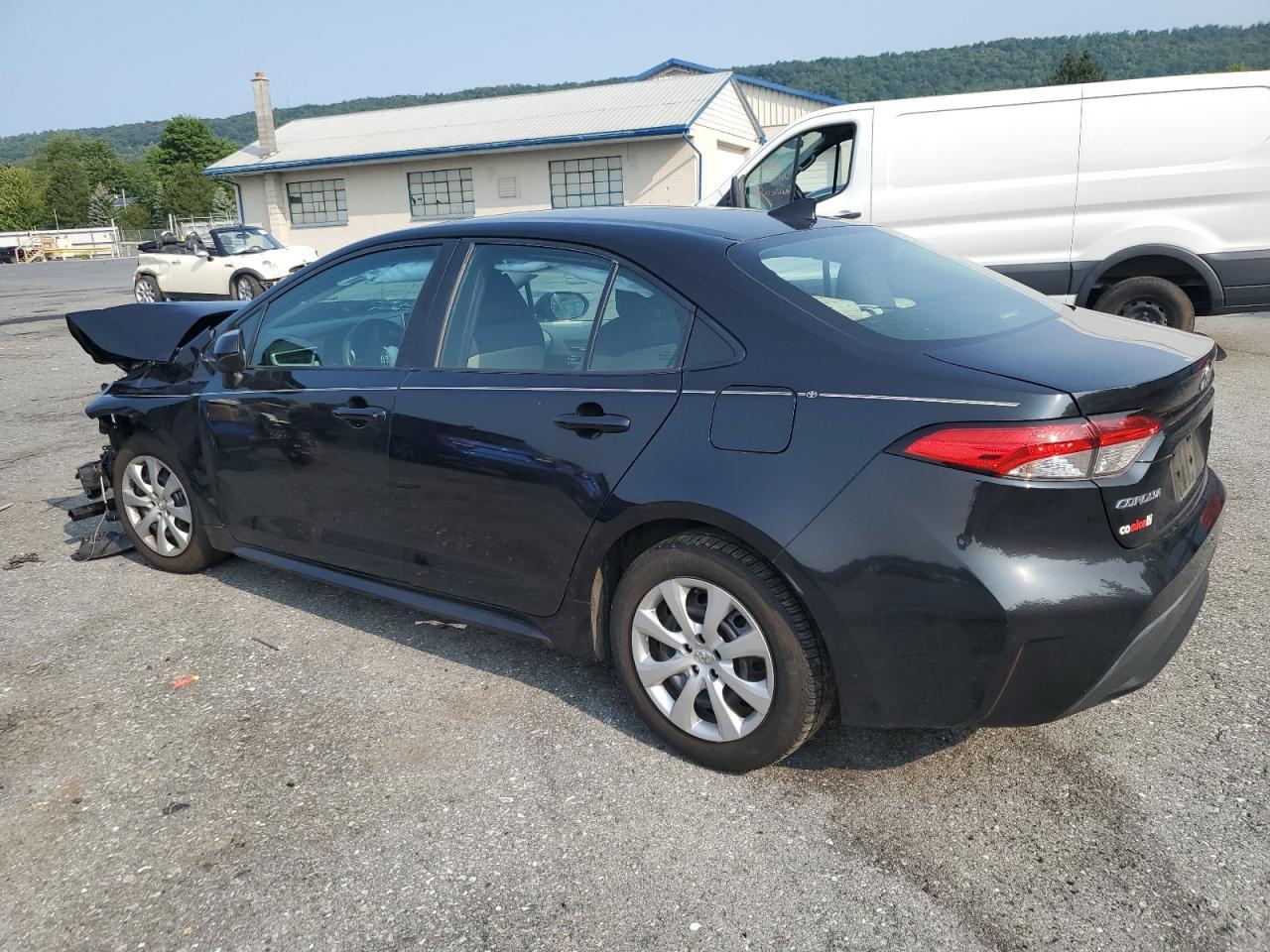 2021 Toyota Corolla Le - Фото 2