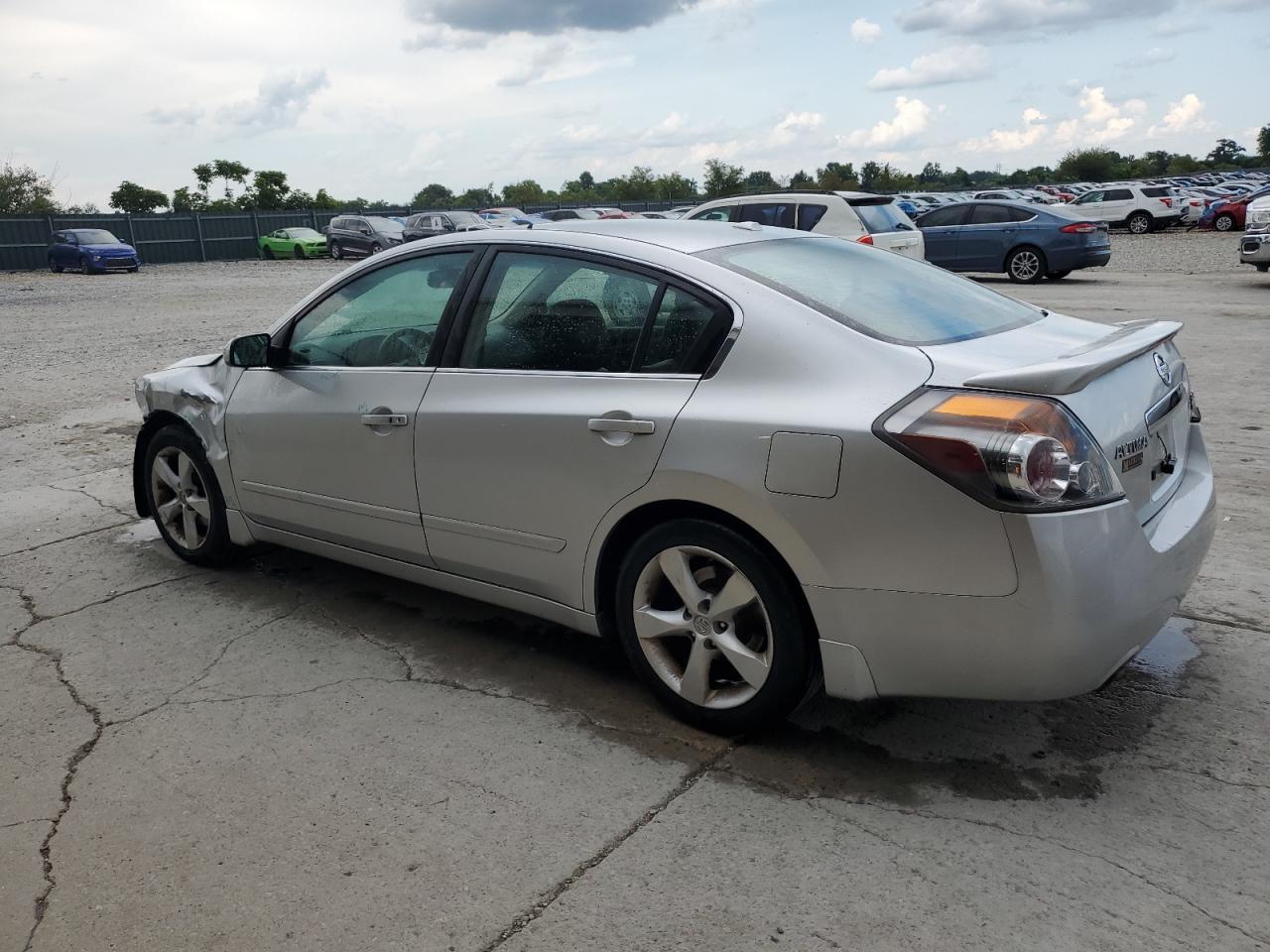 2009 Nissan Altima 3.5Se - Фото 2