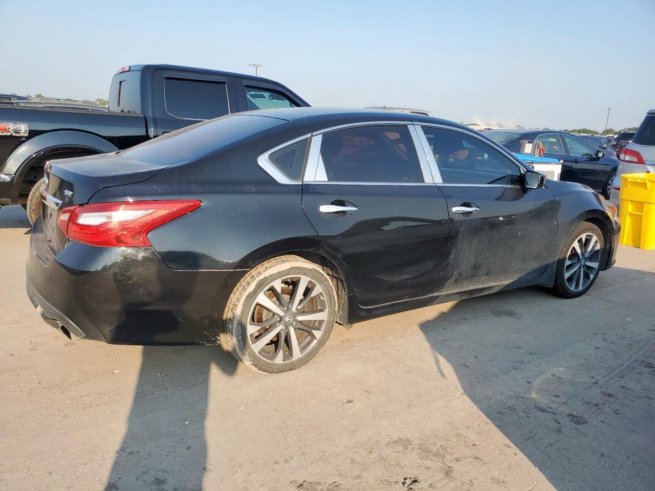 2016 Nissan Altima 2.5 - Image 3