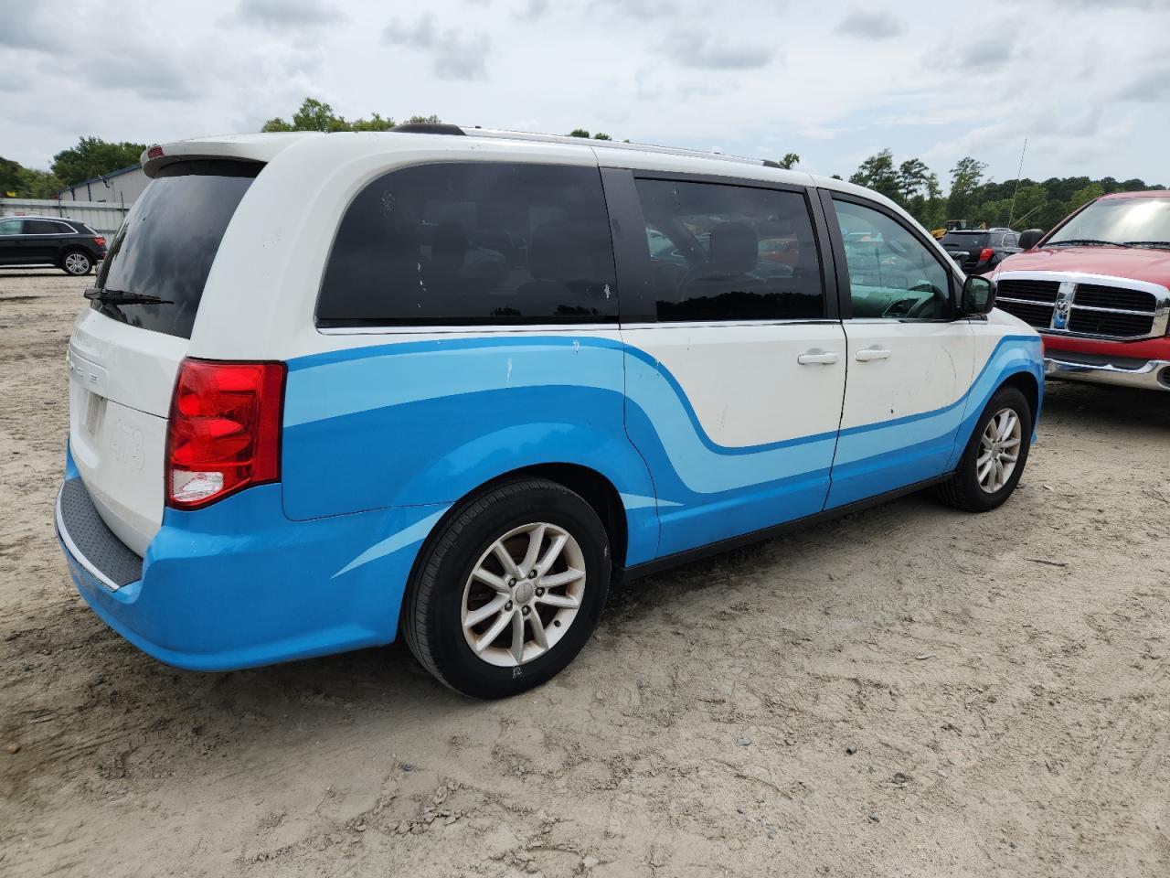 2018 Dodge Grand Caravan Sxt - Image 3