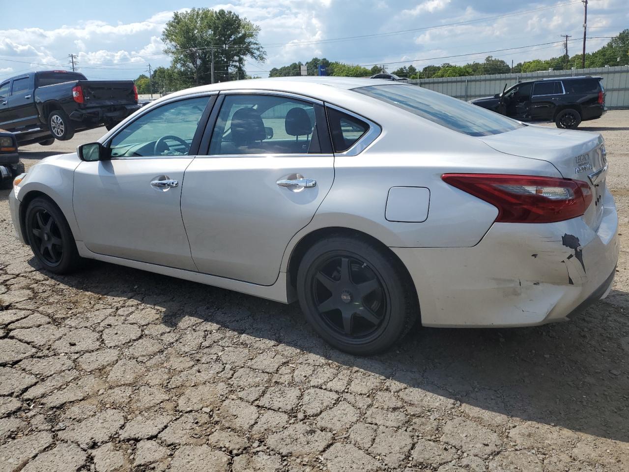2018 Nissan Altima 2.5 S - Image 2