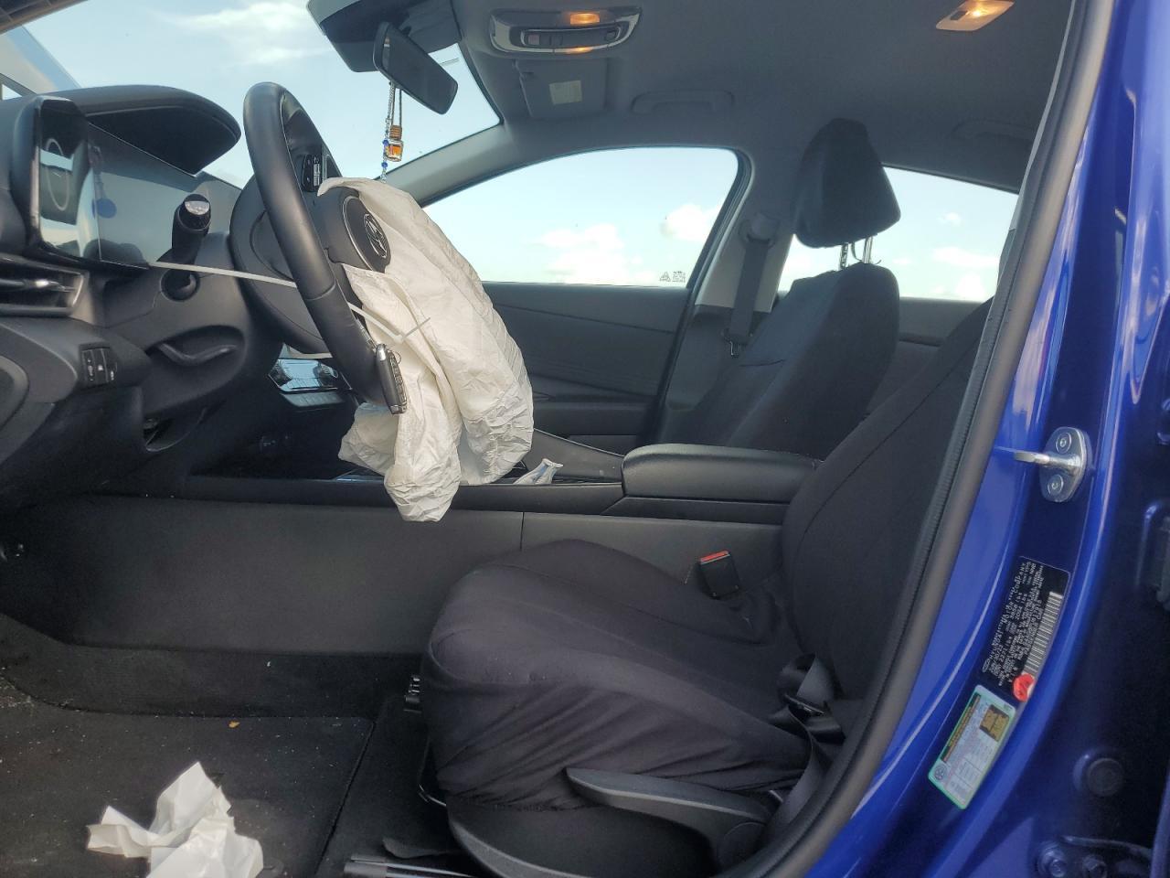 2023 Hyundai Elantra Sel - Image 7