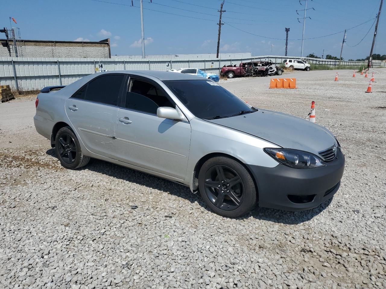 2005 Toyota Camry Le - Image 4