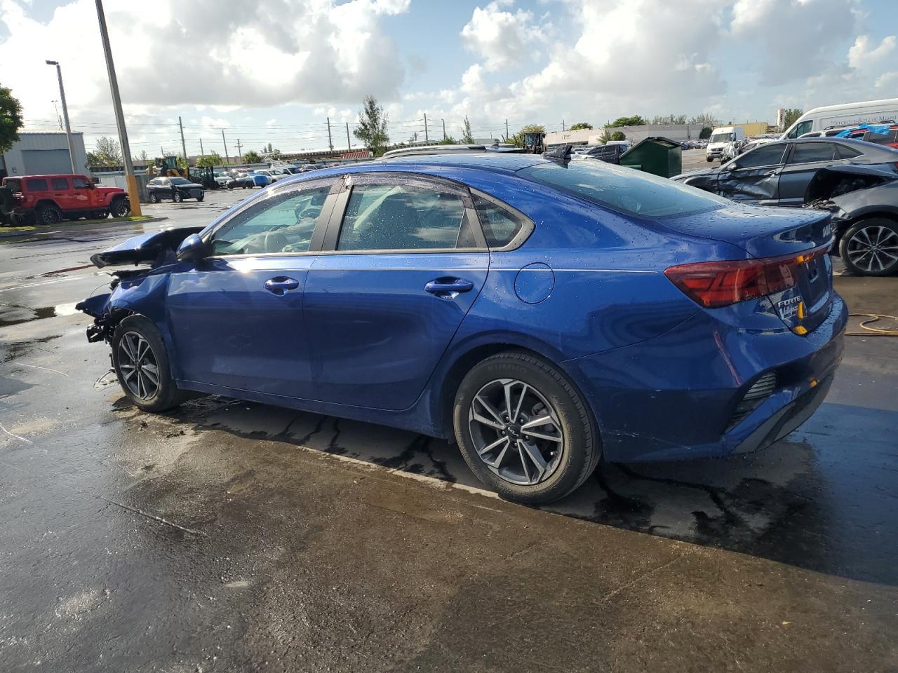 2023 Kia Forte Lx - Фото 2