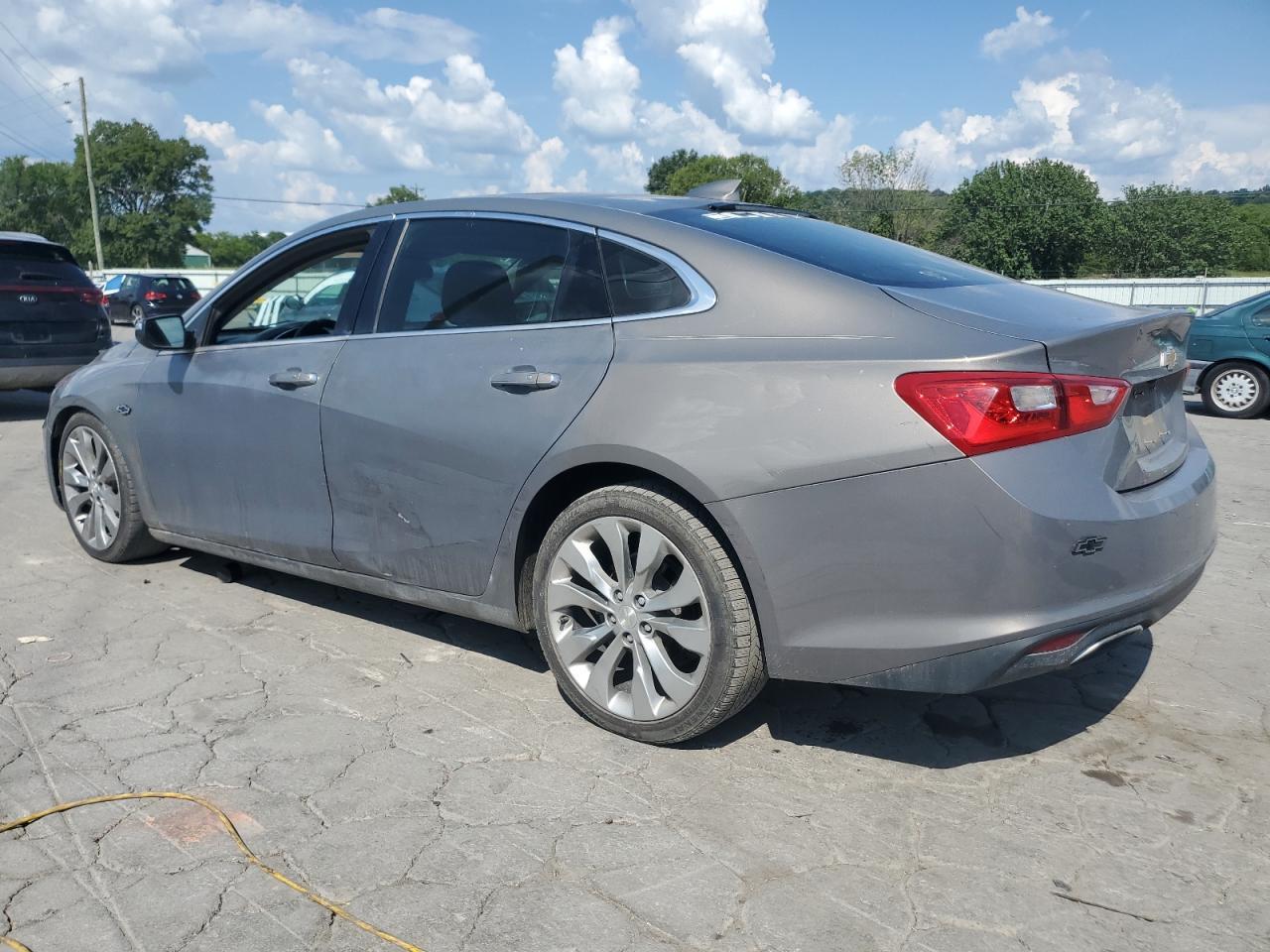 2017 Chevrolet Malibu Premier - Image 2