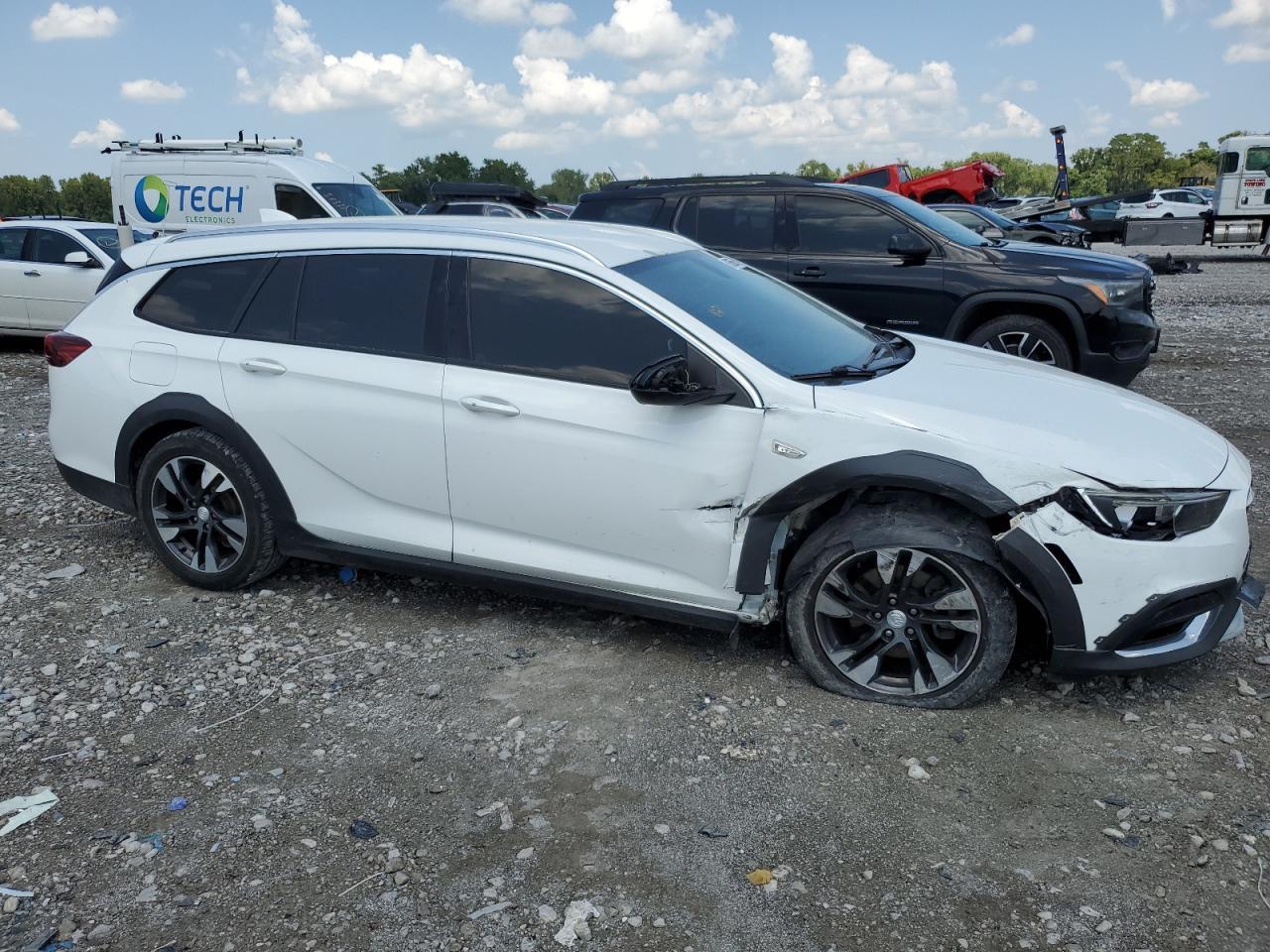 2019 Buick Regal Tourx Essence - Фото 4