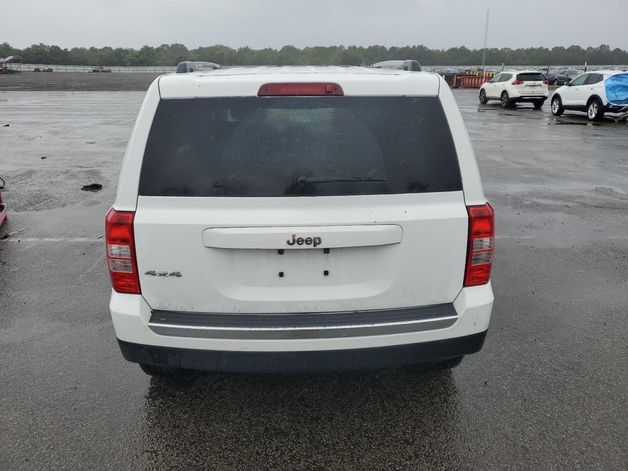 2012 Jeep Patriot Latitude - Фото 6
