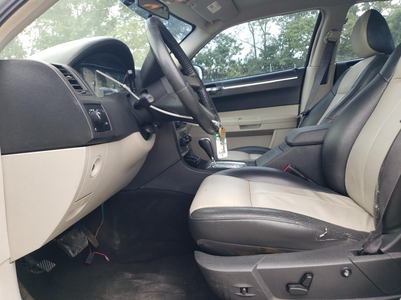 2005 Chrysler 300 Touring - Фото 7