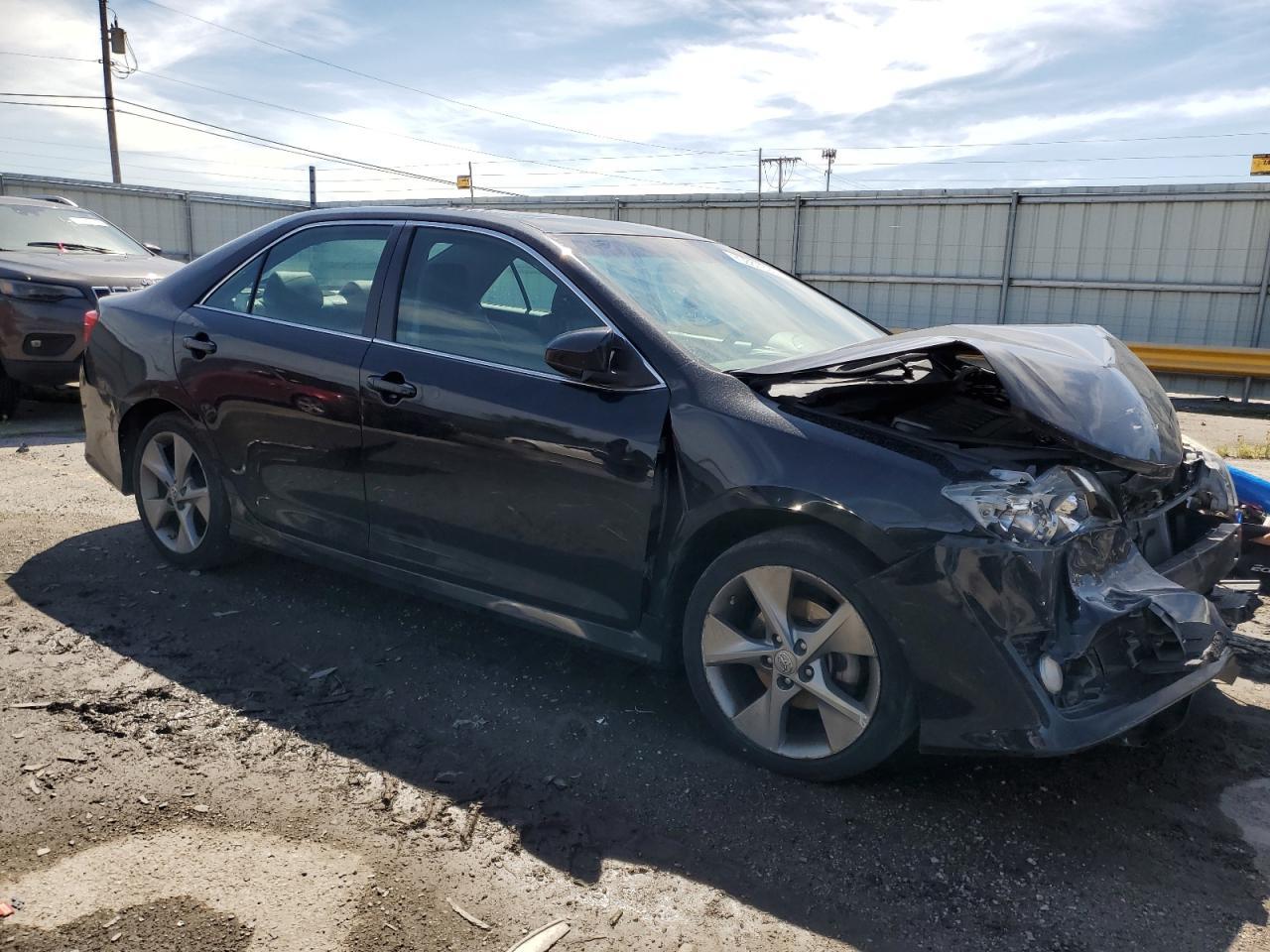 2012 Toyota Camry Se - Фото 4