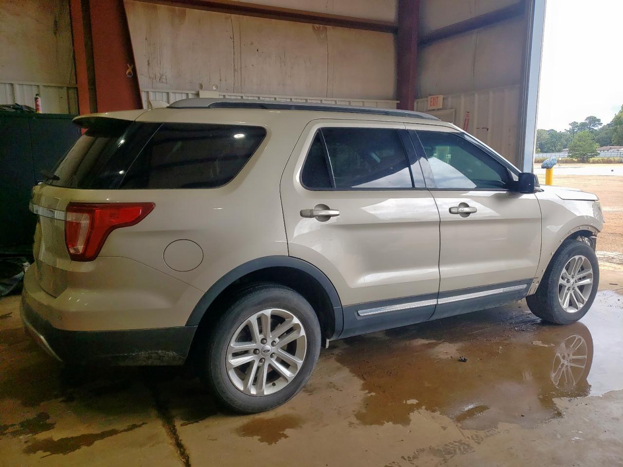 2017 Ford Explorer Xlt - Фото 3