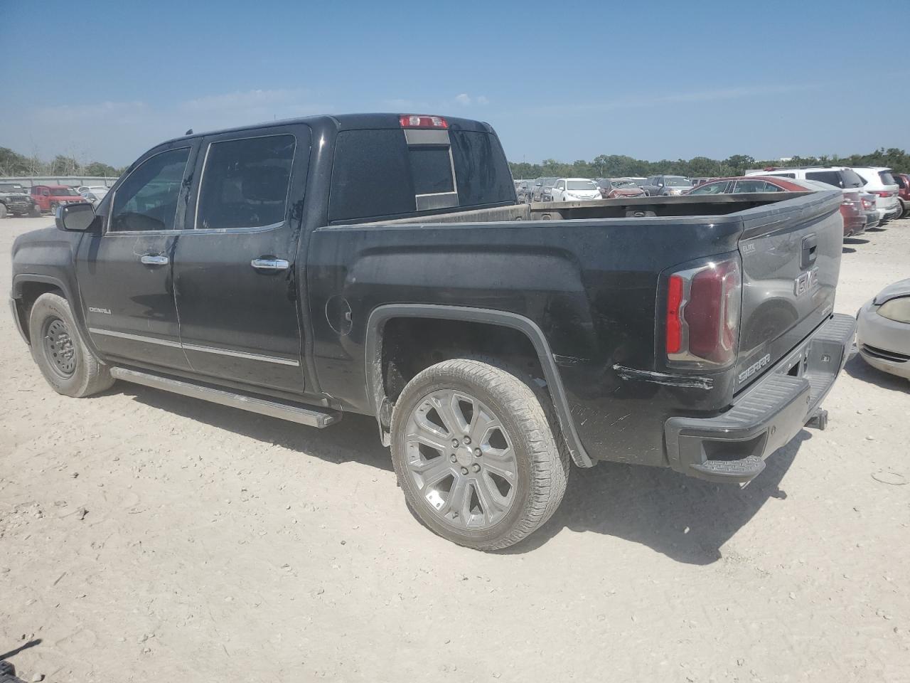 2017 GMC Sierra K1500 Denali - Фото 2