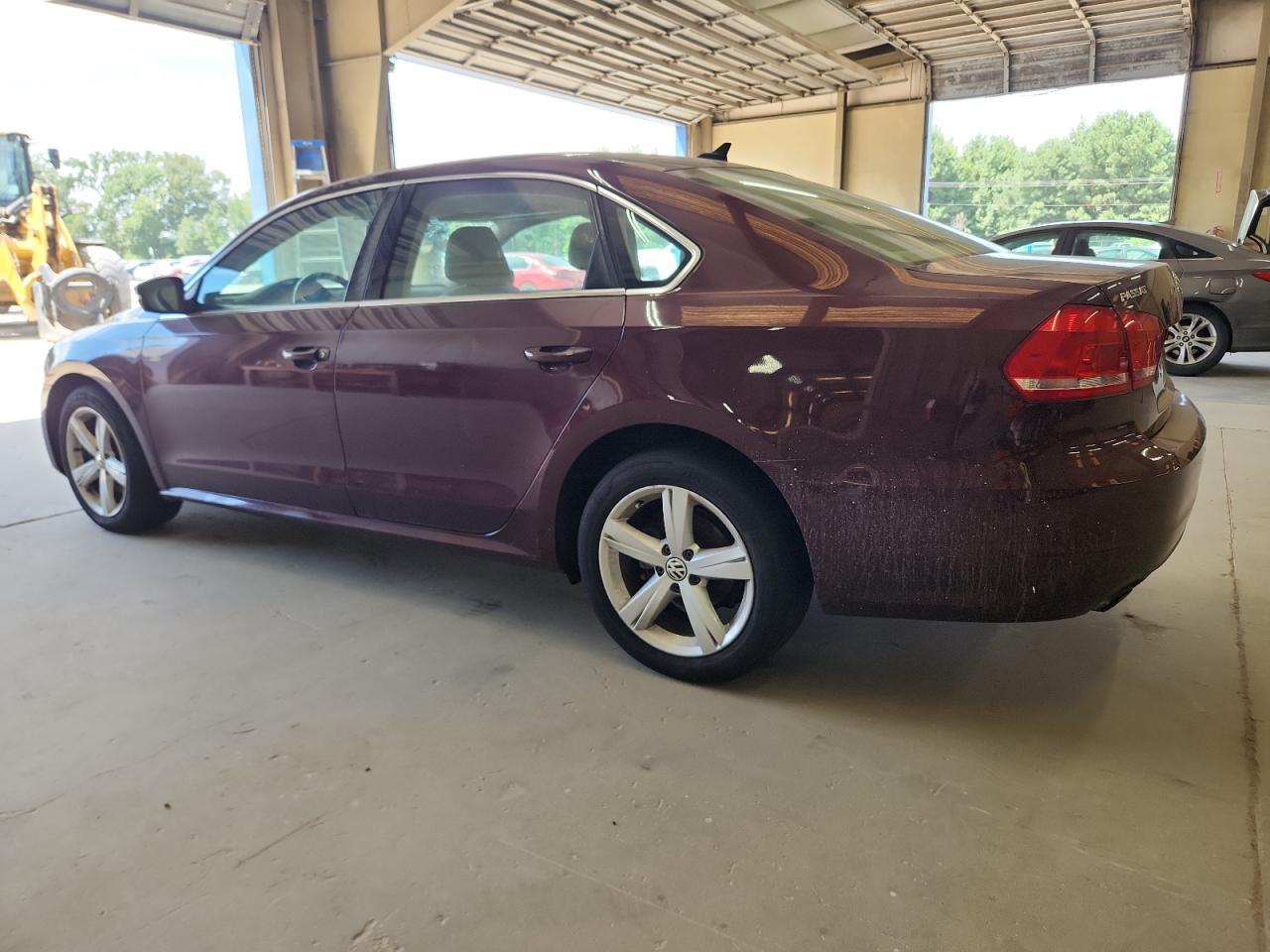 2013 Volkswagen Passat Se - Image 2