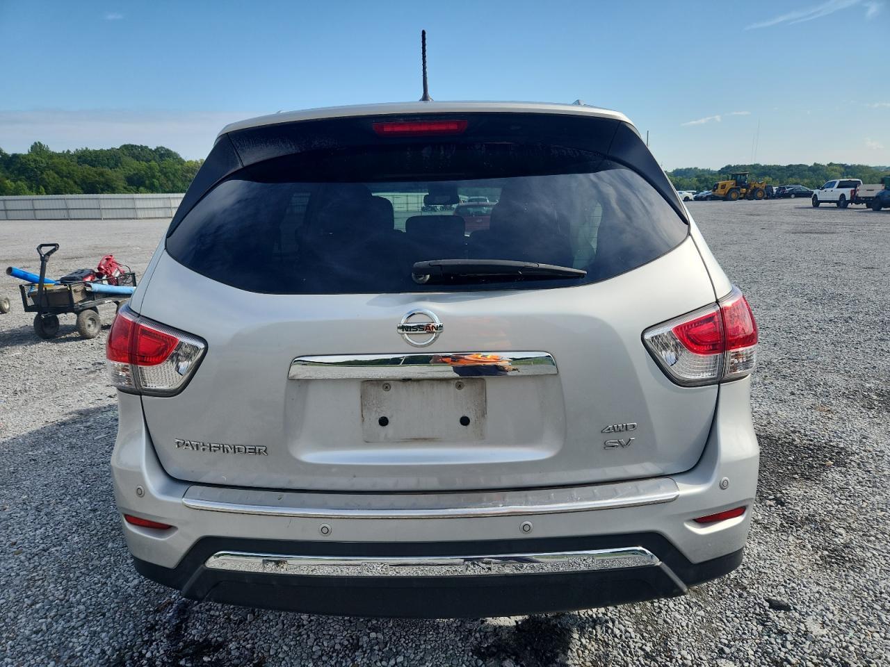 2016 Nissan Pathfinder S - Фото 6