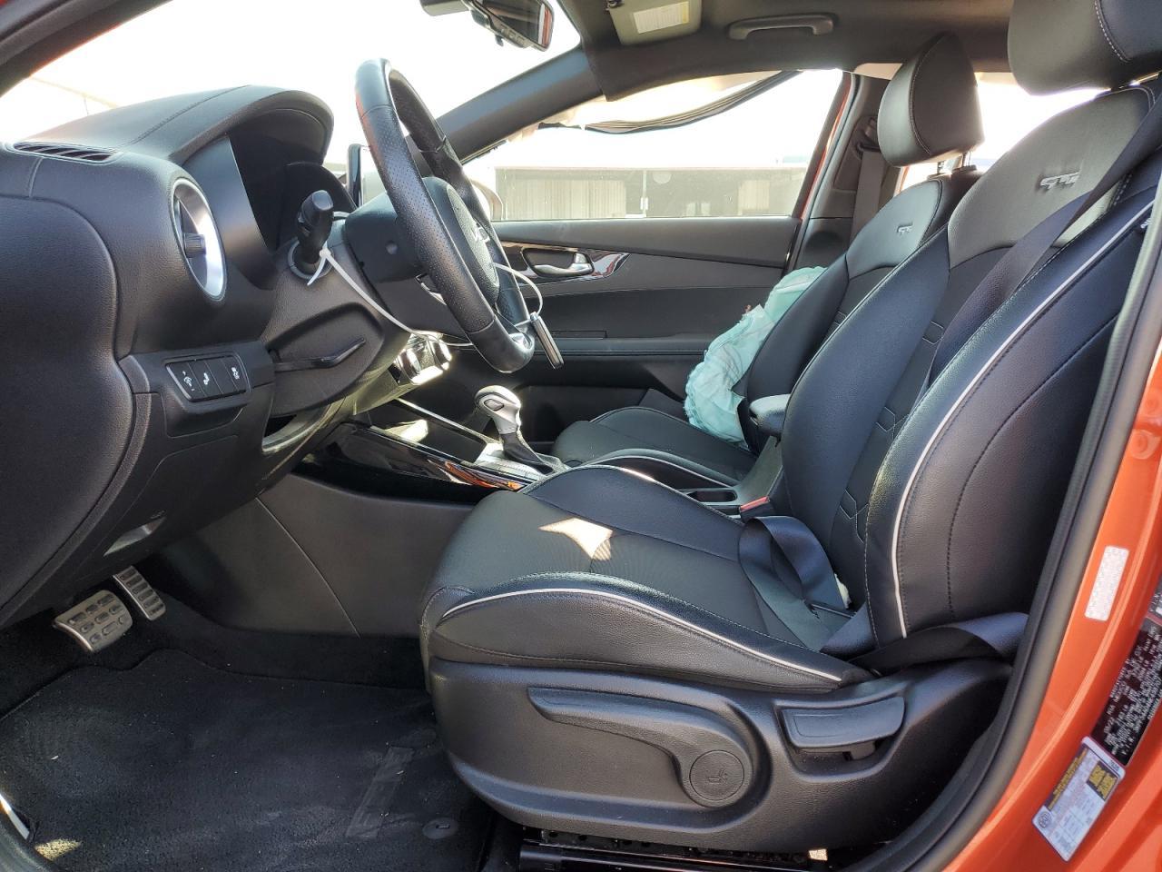 2022 Kia Forte Gt Line - Image 7