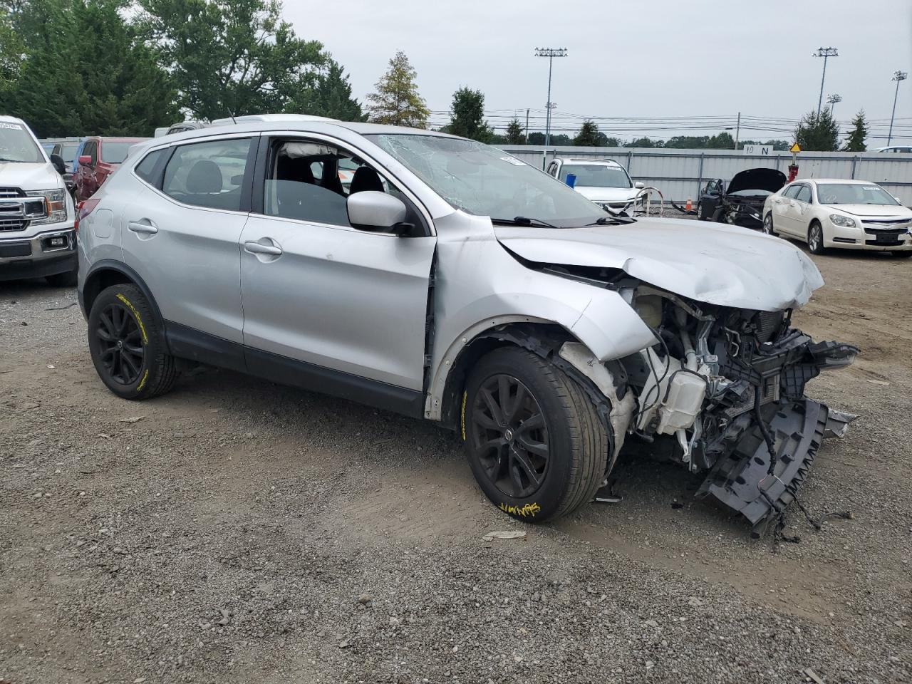 2021 Nissan Rogue Sport S - Фото 4