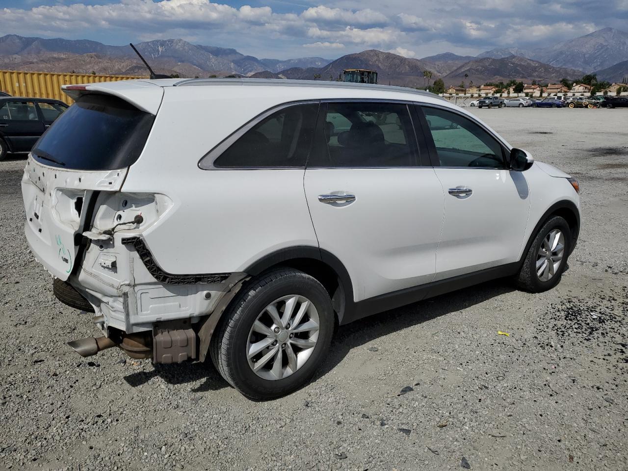 2017 Kia Sorento Lx - Image 3