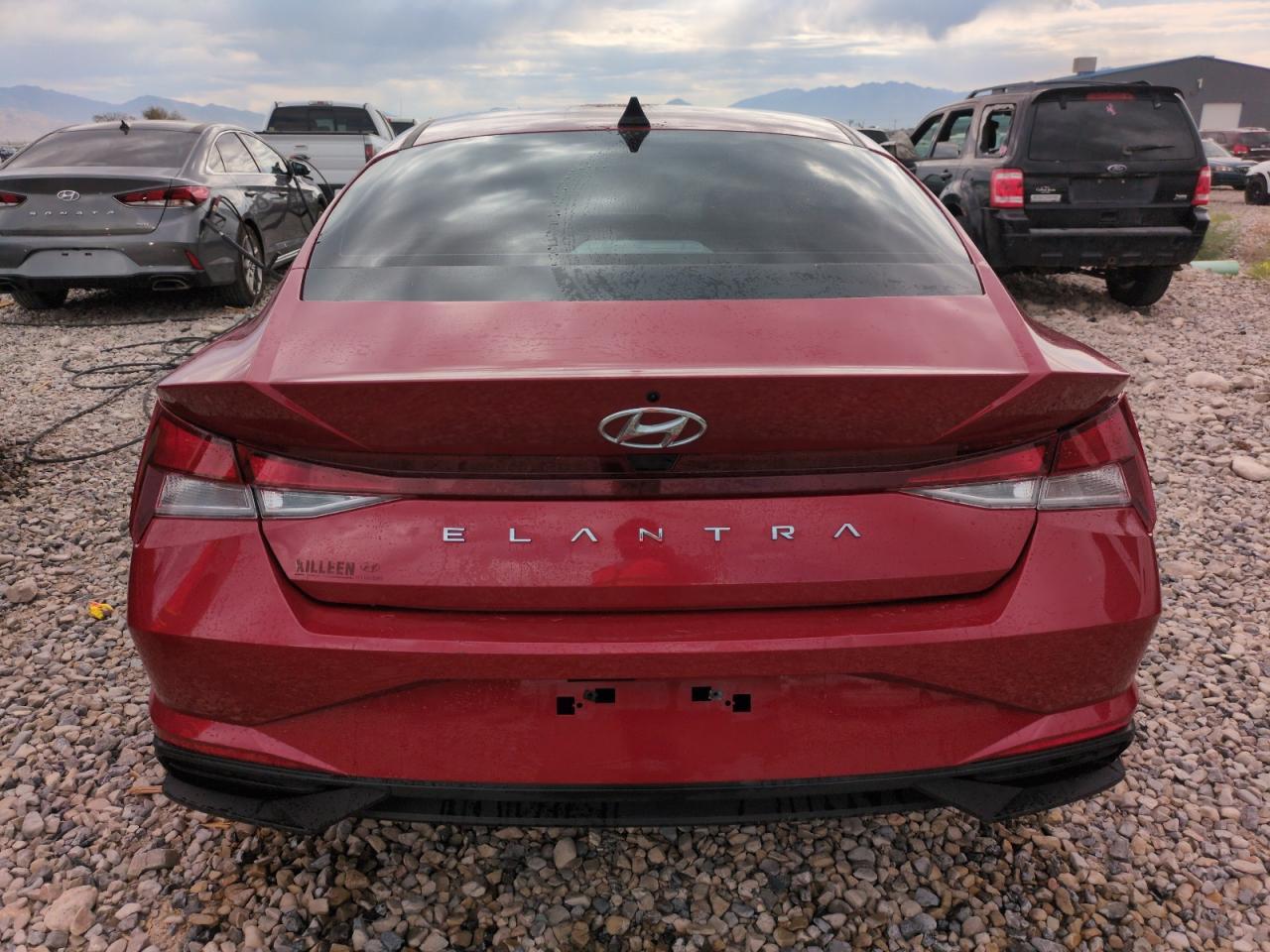 2023 Hyundai Elantra Se - Фото 6