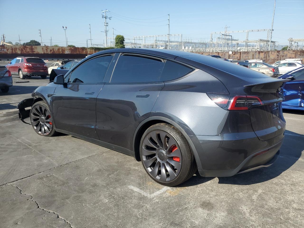 2025 Tesla Model Y - Image 2