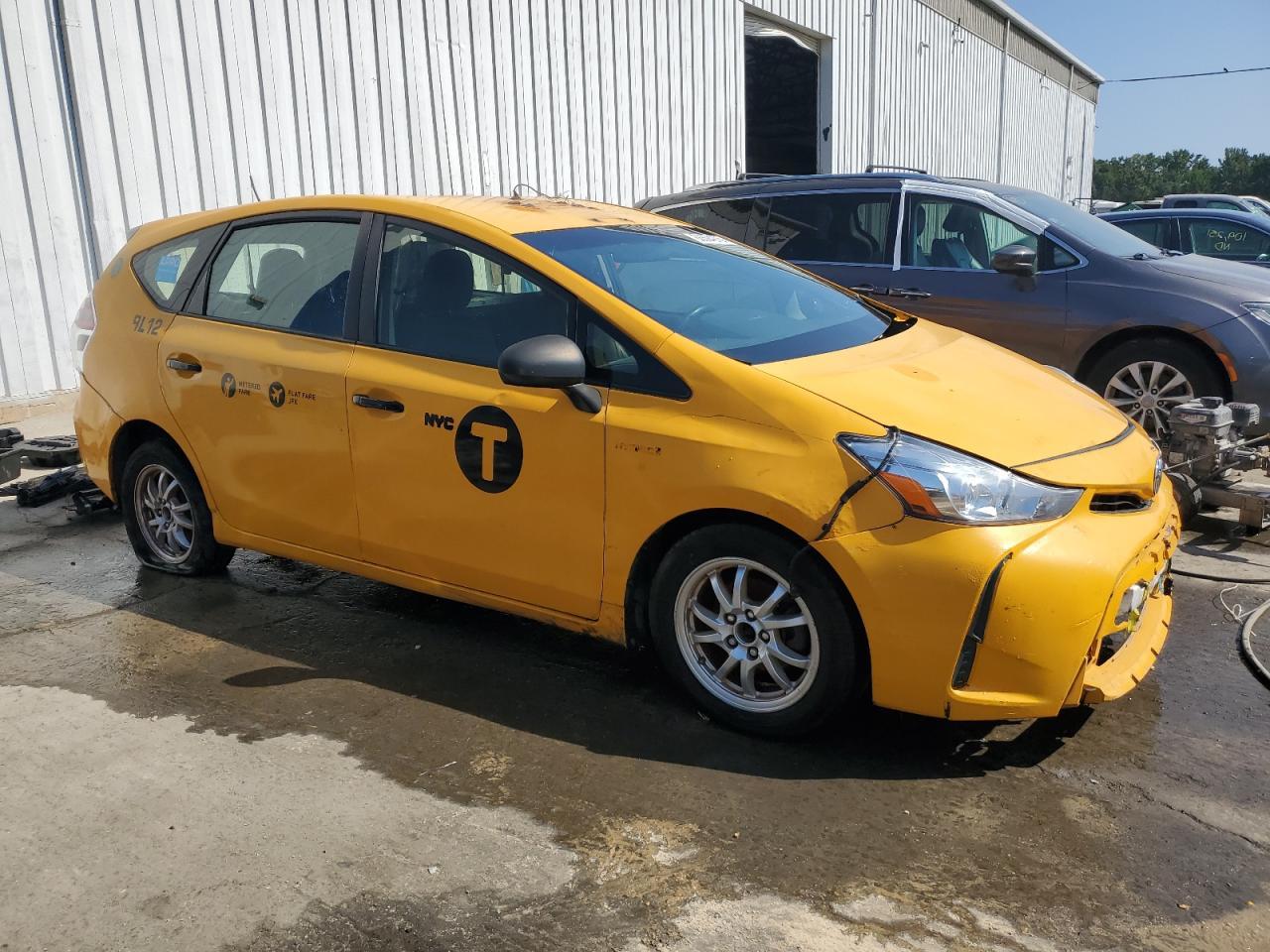 2016 Toyota Prius V - Фото 4