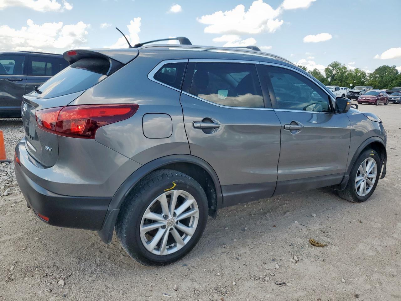 2017 Nissan Rogue Sport S - Фото 3