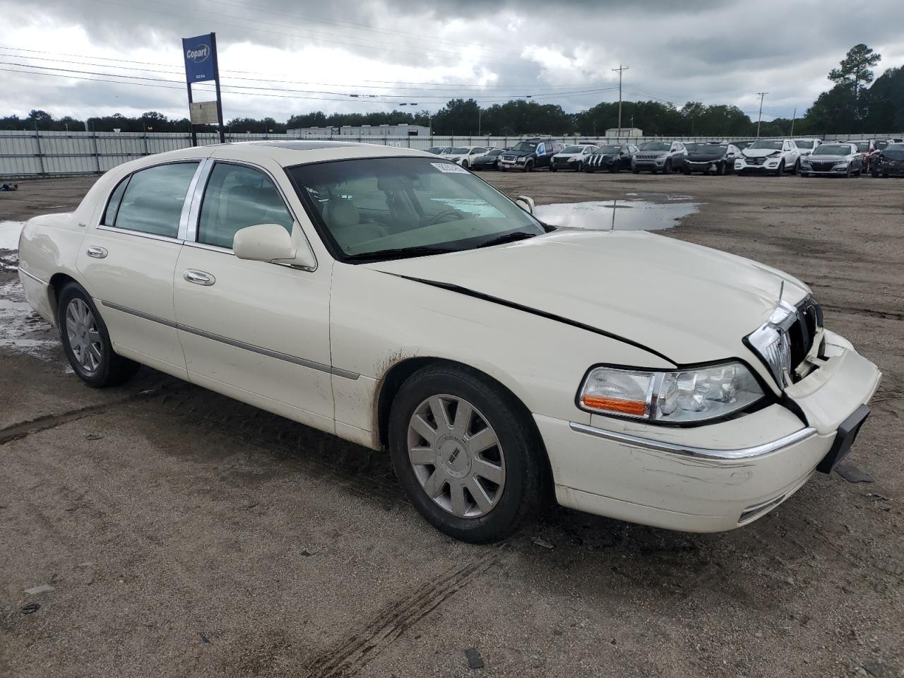 2007 Lincoln Town Car Designer - Фото 4