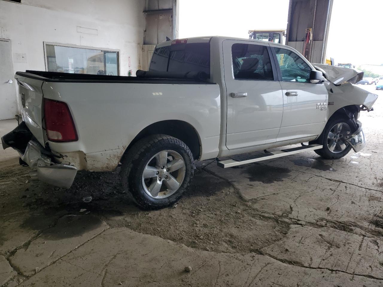 2019 Ram 1500 Classic Slt - Image 3