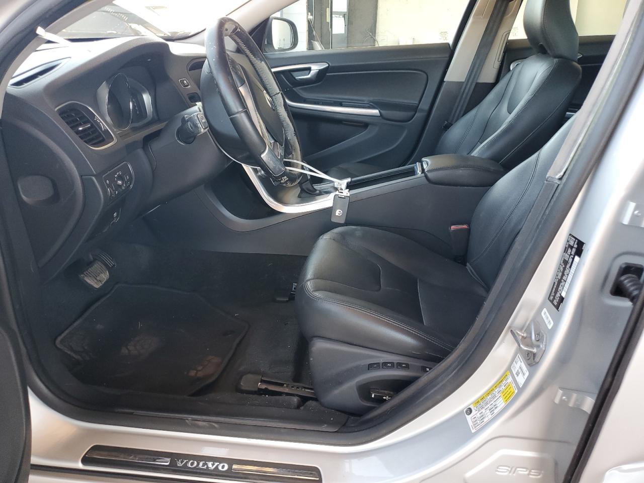 2016 Volvo V60 T5 Premier - Фото 7