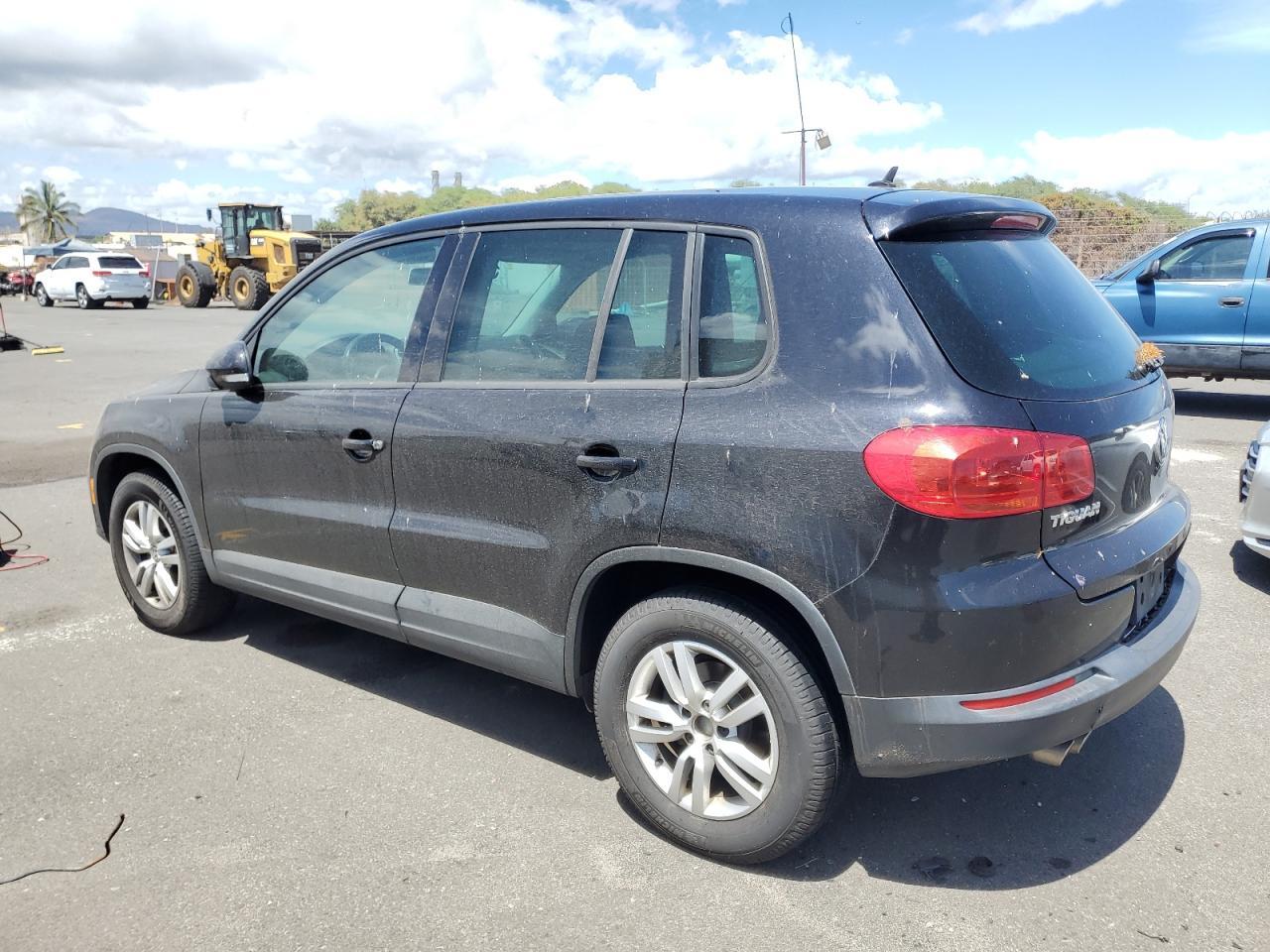 2013 Volkswagen Tiguan S - Image 2