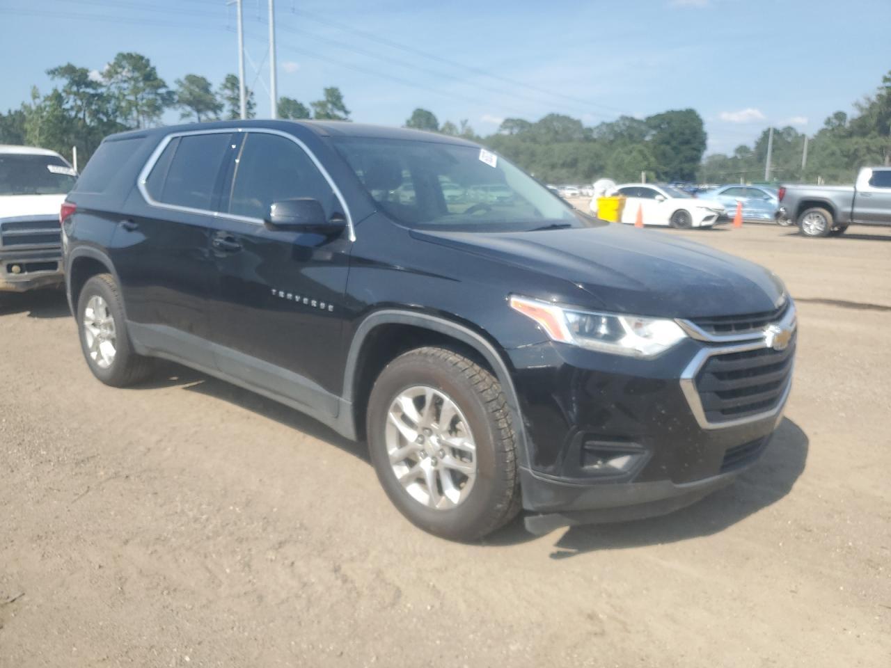 2019 Chevrolet Traverse Ls - Image 4