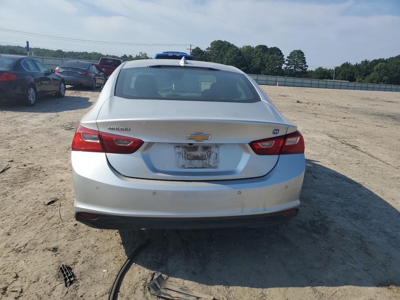 2017 Chevrolet Malibu Hybrid - Image 6