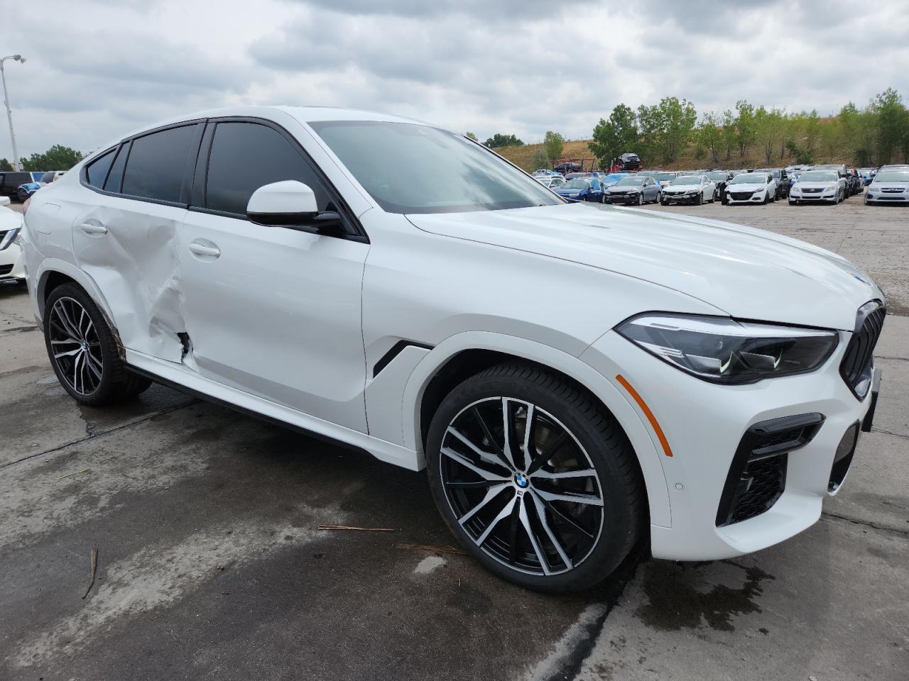 2022 BMW X6 xDrive40I - Фото 4