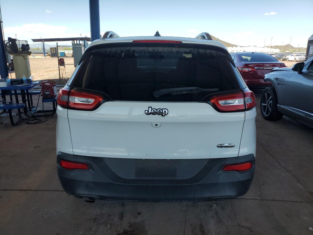2015 Jeep Cherokee Latitude - Image 6