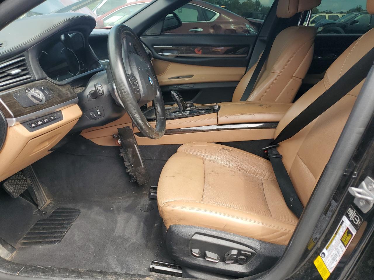 2014 BMW 750 Li - Image 7