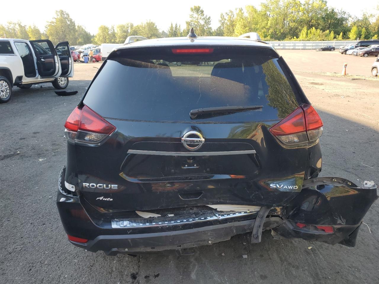 2017 Nissan Rogue Sv - Image 6