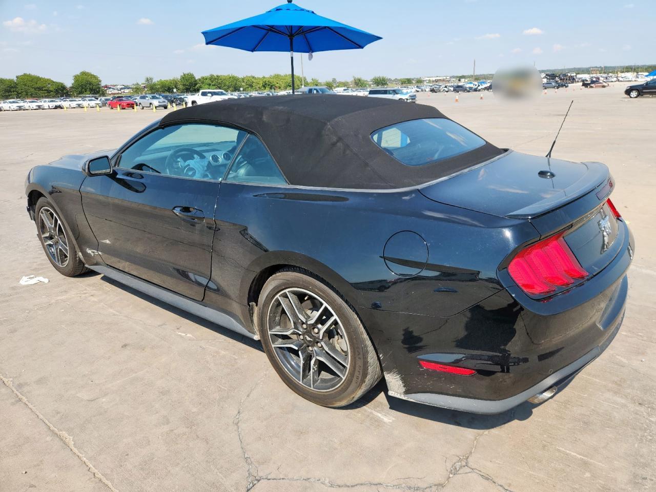 2023 Ford Mustang - Фото 2