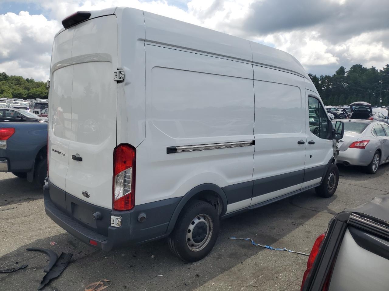 2018 Ford Transit T-250 - Фото 3