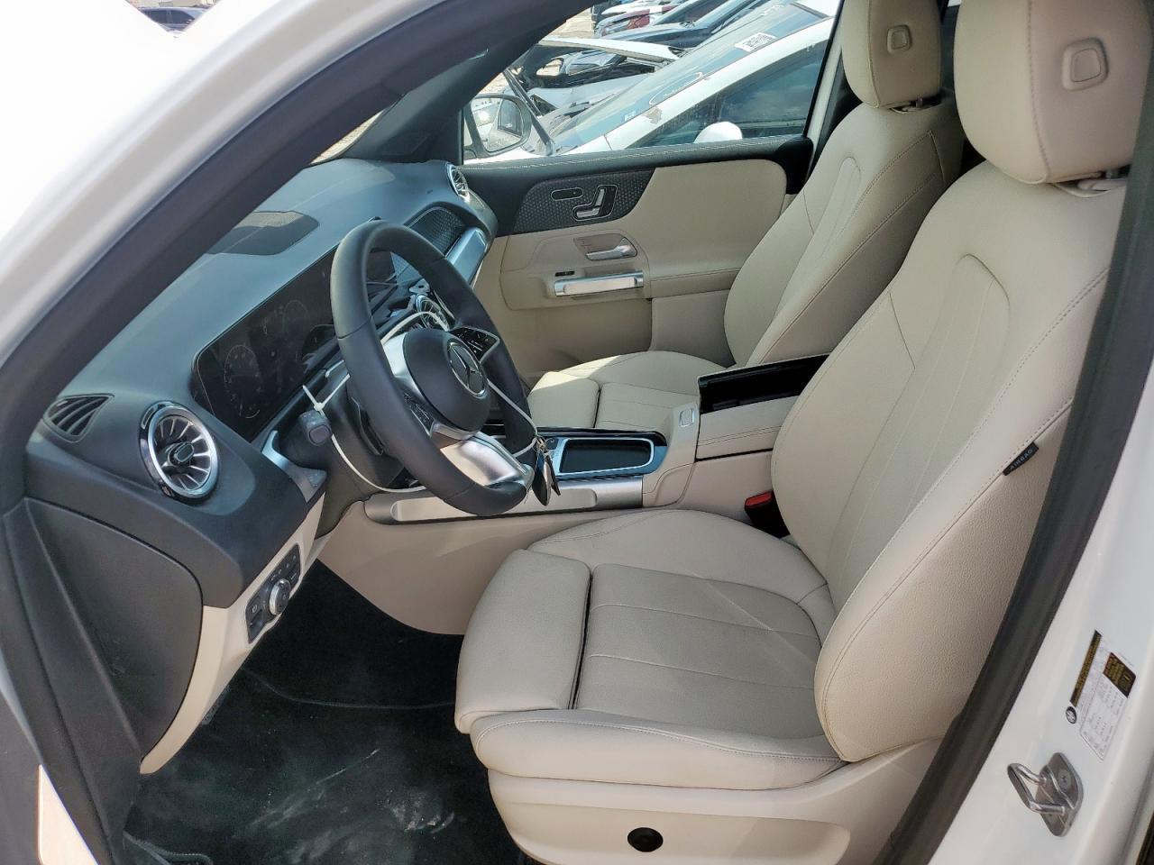 2025 Mercedes-Benz Glb 250 - Фото 7