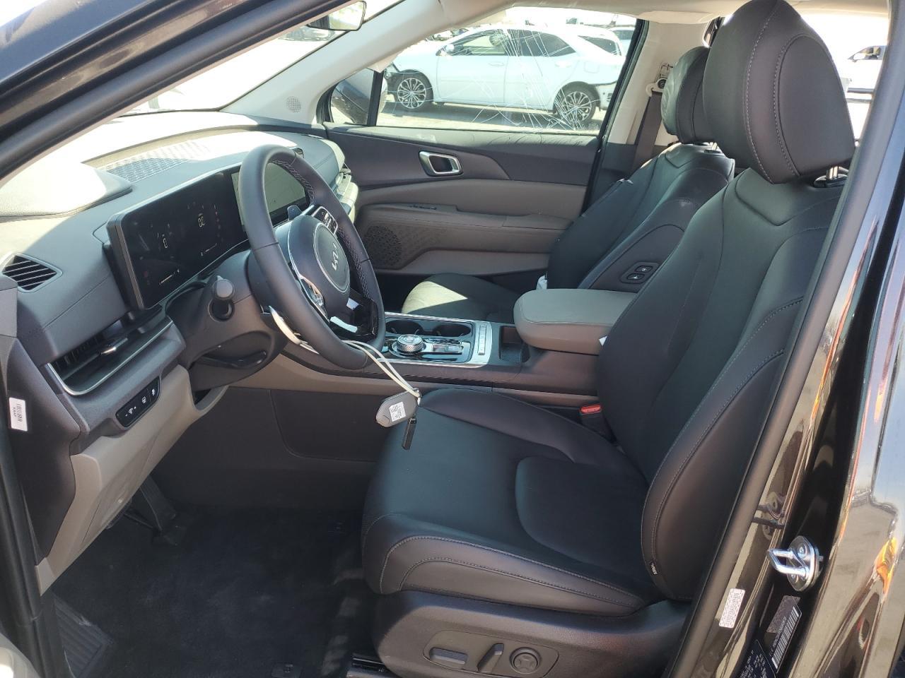 2025 Kia Carnival Ex - Image 7