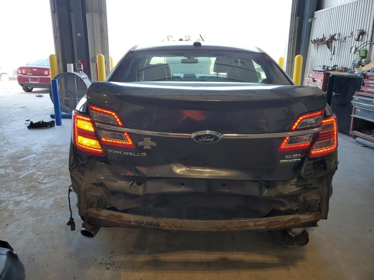 2015 Ford Taurus Sel - Image 6