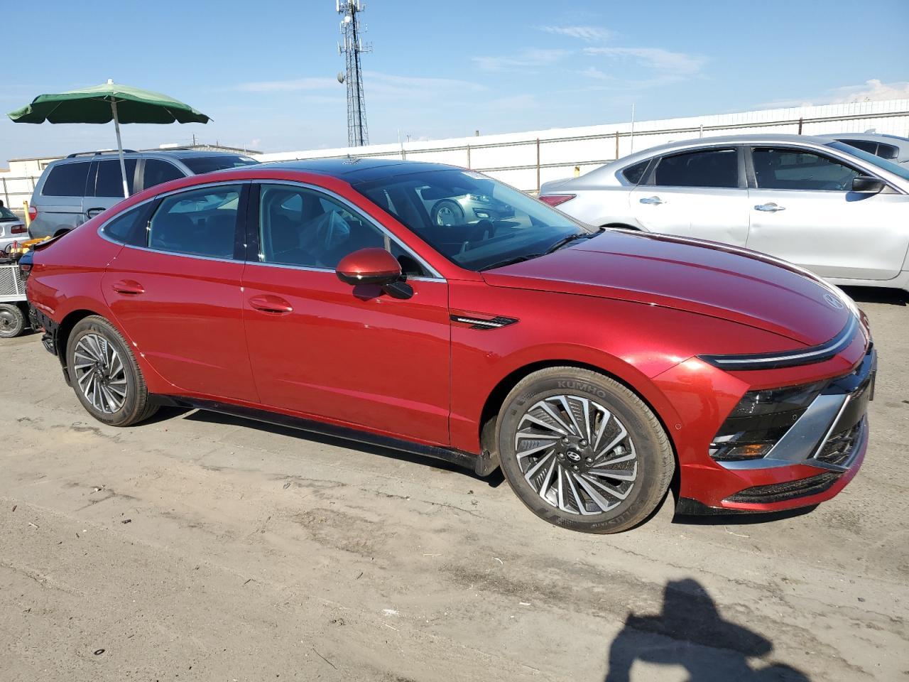 2025 Hyundai Sonata Hybrid - Image 4